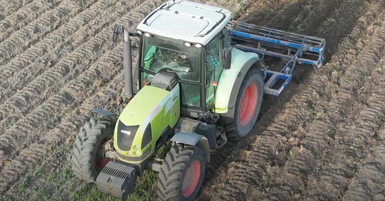 Claas Arion 620